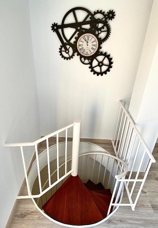 Spiral Stairs Duplex Apartman Figueres  Kültér fotó