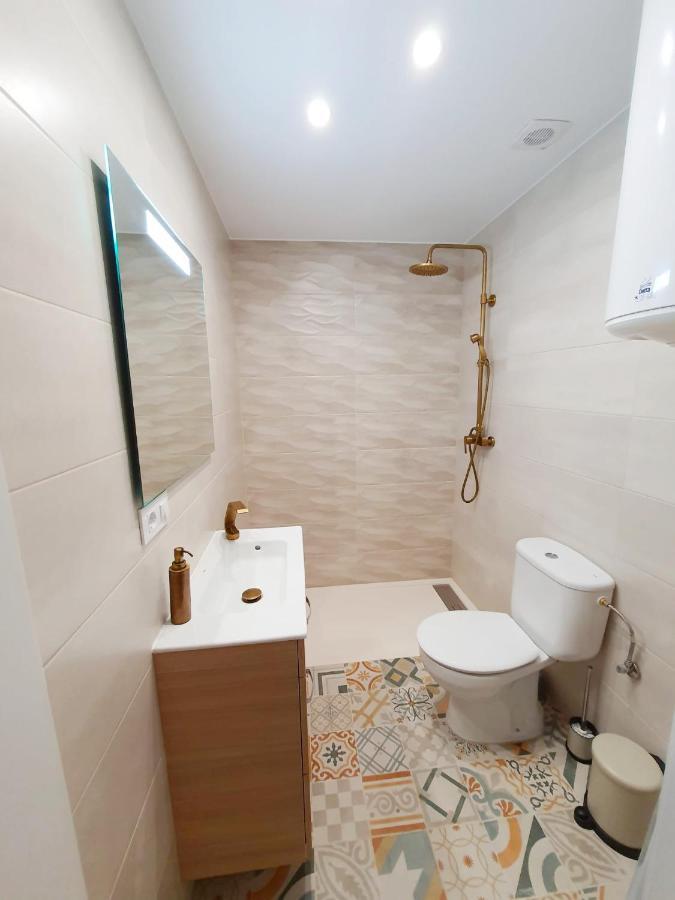 Spiral Stairs Duplex Apartman Figueres  Kültér fotó