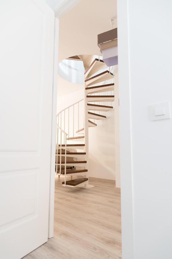 Spiral Stairs Duplex Apartman Figueres  Kültér fotó